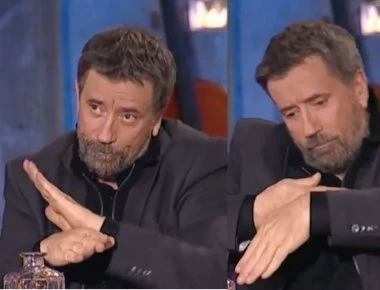 Ο Σπύρος Παπαδόπουλος «ραπάρει» και «ρίχνει» το διαδίκτυο (βίντεο)